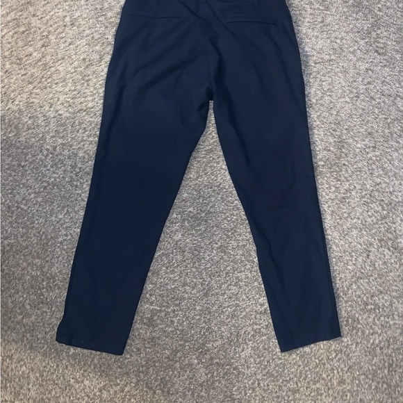 Lululemon Men's Commission Classic-Tapered Golf Pant 27", Size 34, Navy - Picture 2 of 6
